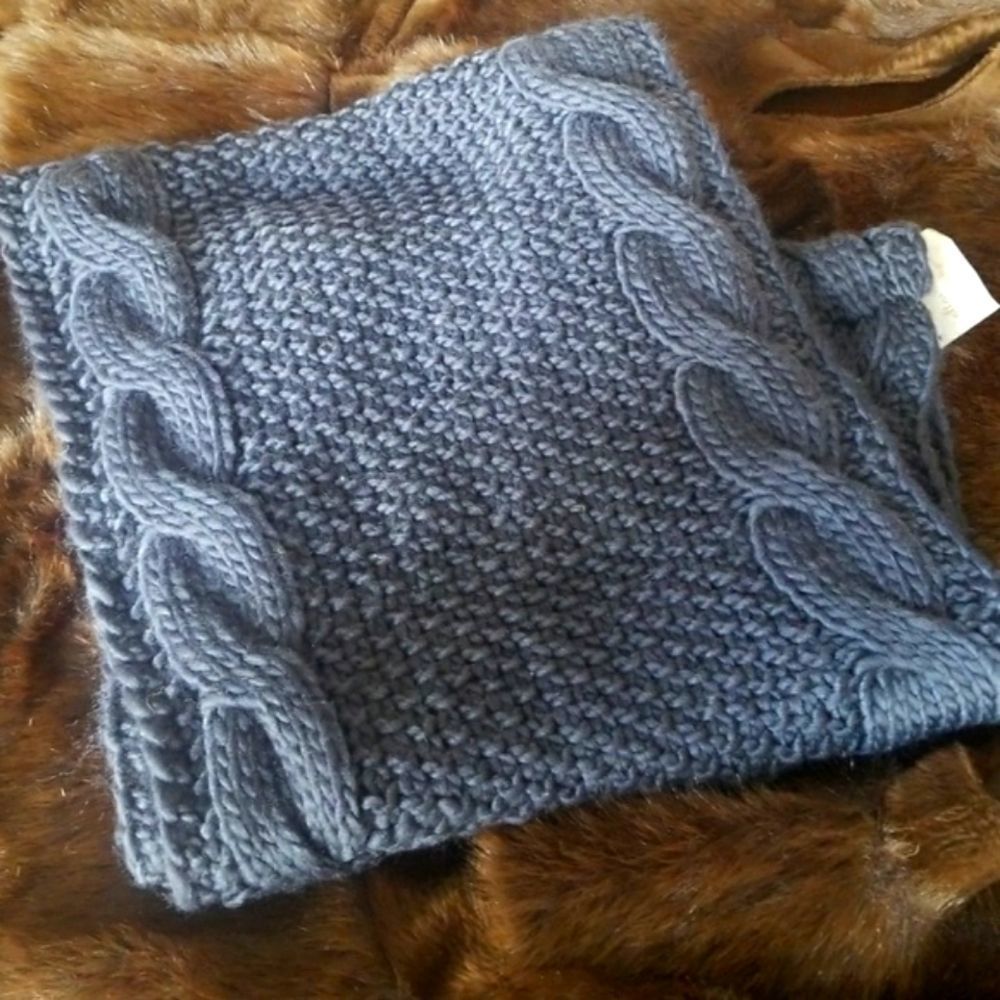 ALTAR'D STATE GREY CABLE KNIT INFINITY CHUNK SCARF